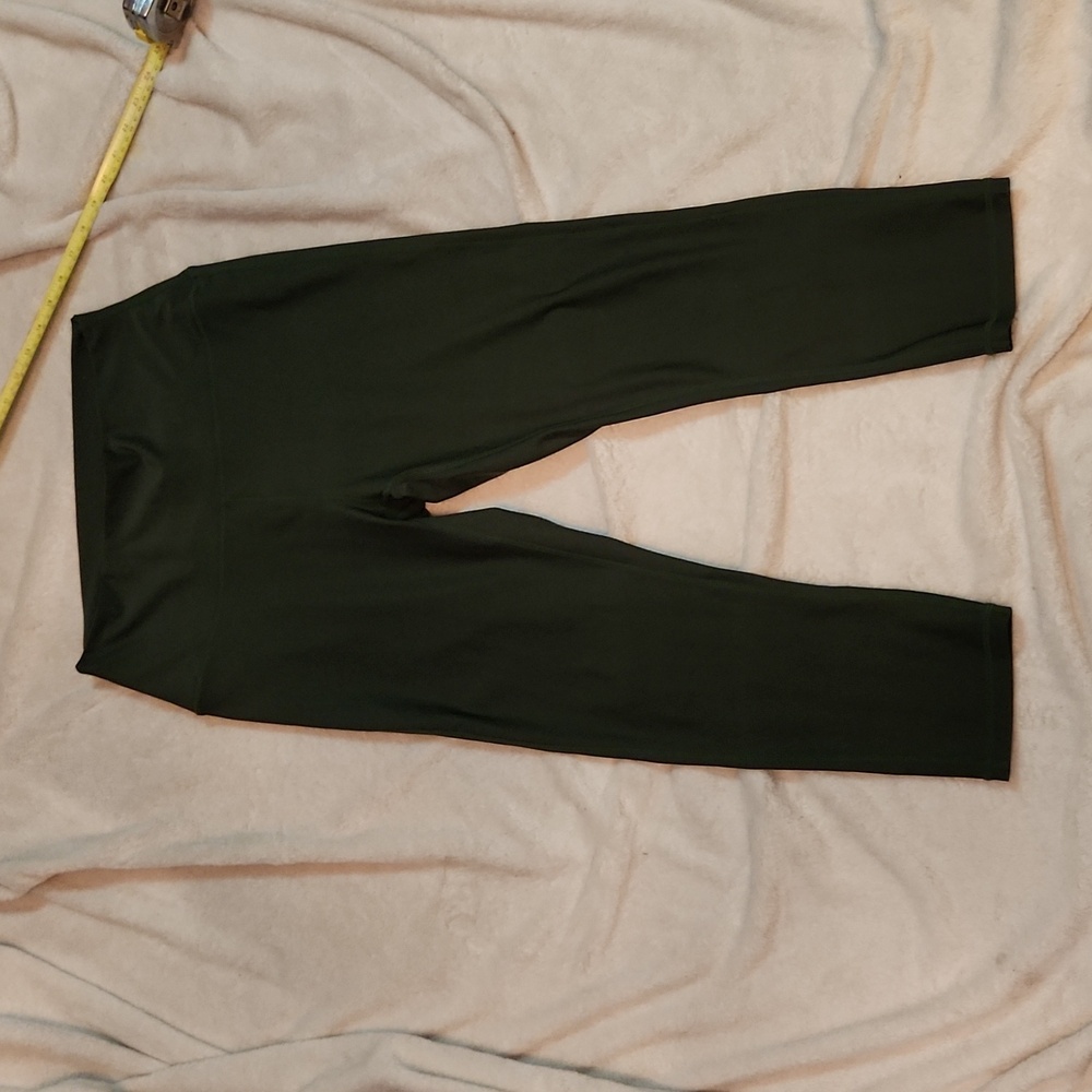 Tesla dark green high waisted cropped leggings